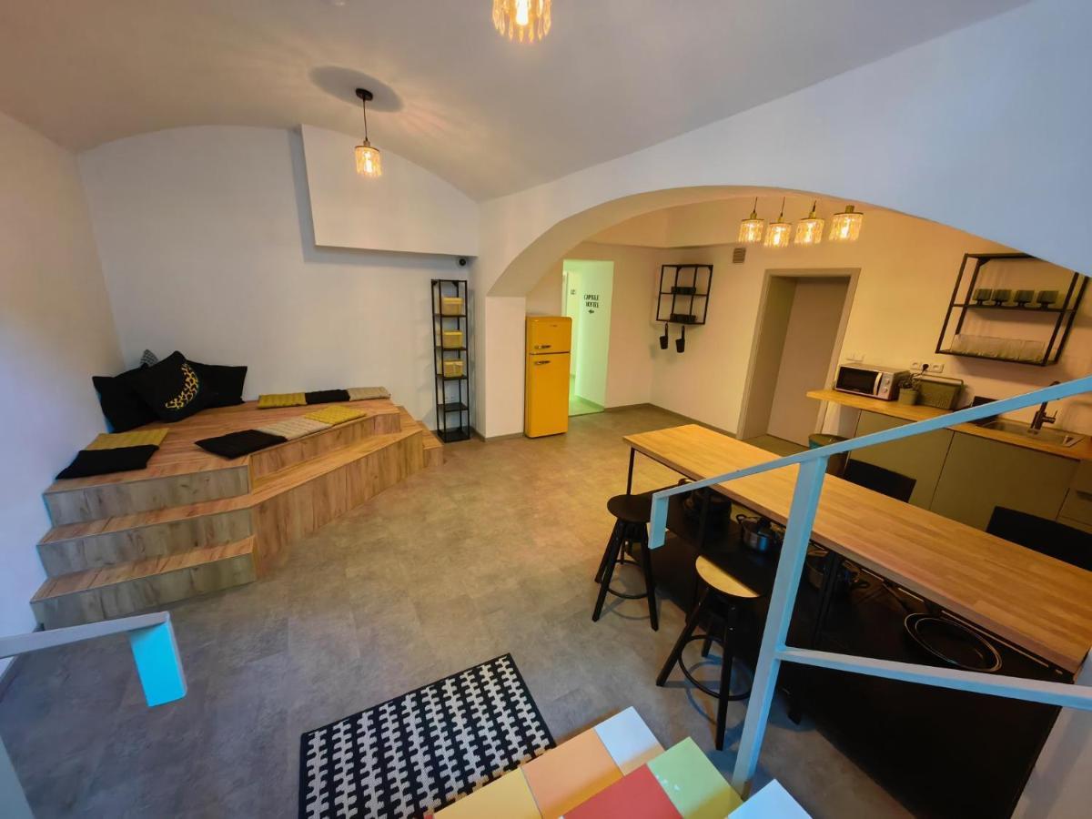 Capsule Hostel Erbenova Praha Eksteriør bilde